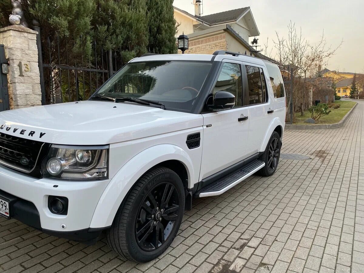 Ленд Ровер Дискавери 4 белый. Ленд Ровер Дискавери 4 Рестайлинг. Land Rover Discovery 4 3.0 дизель. Land Rover Discovery 4 2016 белый. Дискавери 4 3.0 дизель купить