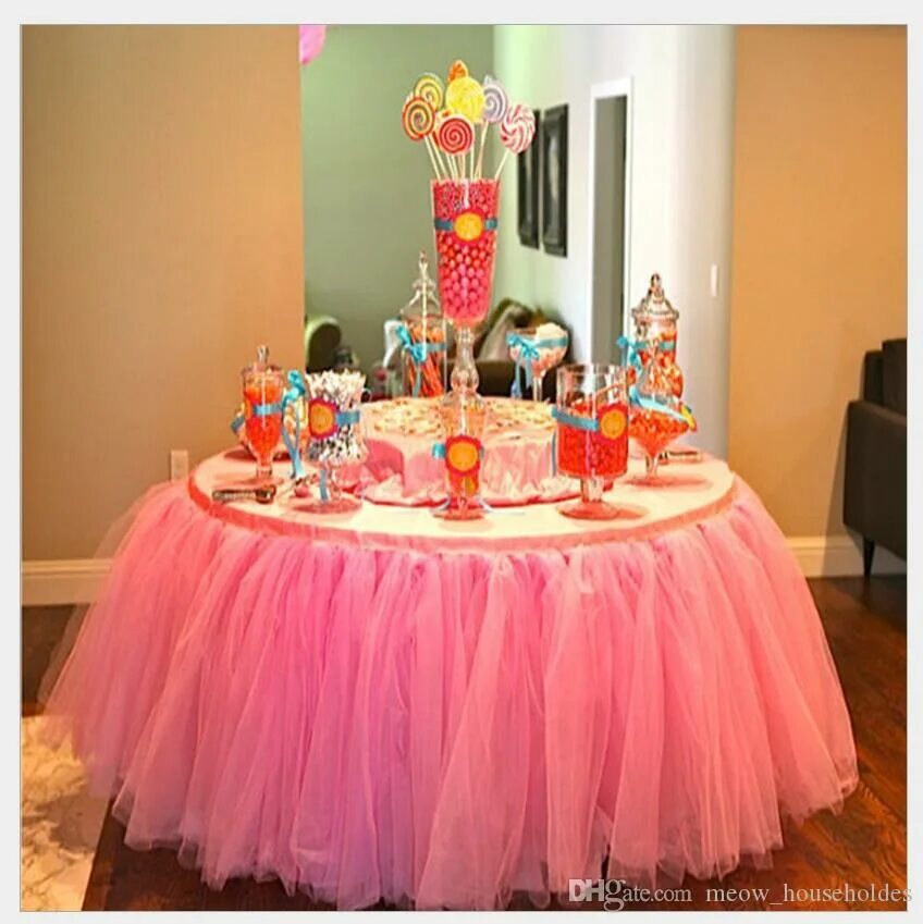 Украсить стол для девочки. Сервировка стола на день рождения ребенка. Украсить детский стол на день рождения девочке. Украшение детского стола на др. Декор стола на детский день рождения.