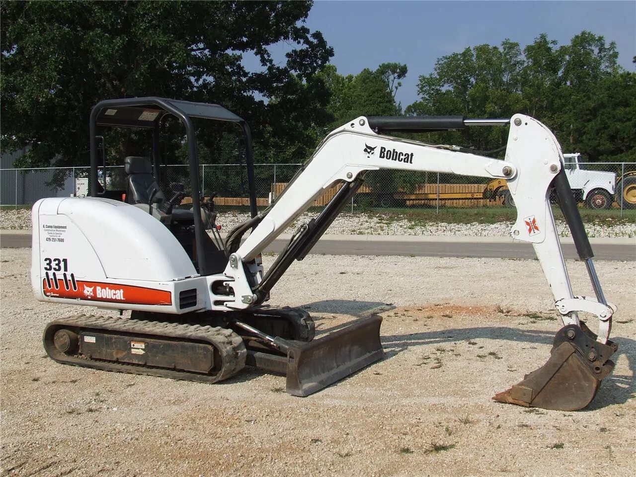 Экскаватор bobcat. Мини-экскаватор e37 bobcat. bobcat 331e. гусеничный мини-экскаватор bobcat 331. гусеничный мини экскаватор bobcat e25.