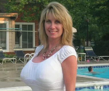 Big Busted Mature Women.