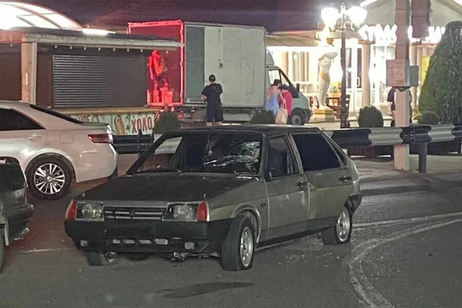 Полиция анапы. Машина в ночном клубе. Новости анапы сегодня последние свежие события. Конфликт в анапе. Конфликт в анапе.
