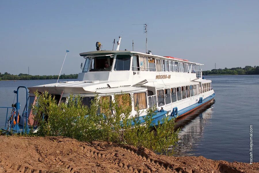 Теплоход в казани прогулочный. Омик теплоход казань. теплоход ломоносов 305. калязин теплоход. теплоход казань 305 проект.