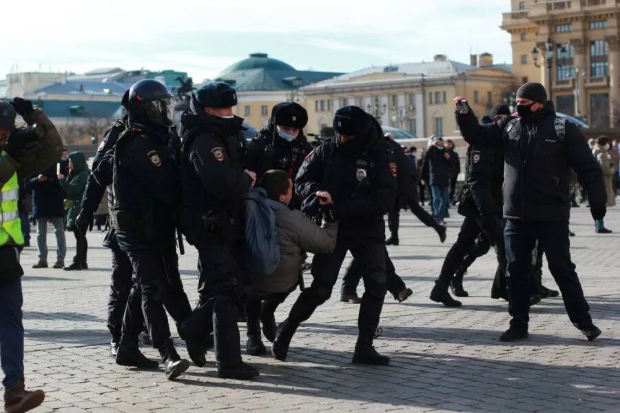 Новости россия атакует. Военные протесты. Митинг. Митинги в России. Антивоенные протесты в Москве.