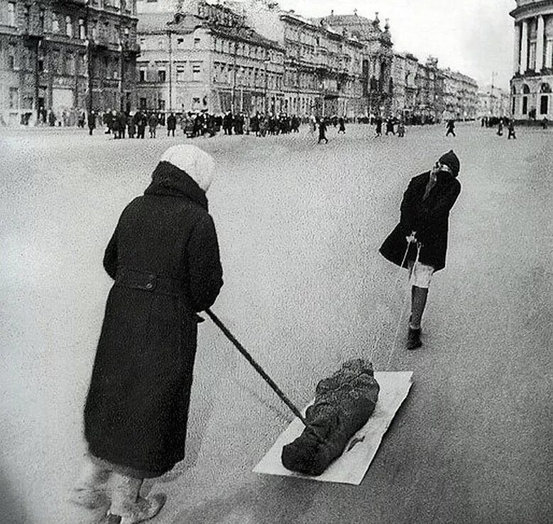 Блокадный дед мороз. Ленинград город блокада.