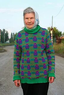 Вязаный бабушкой свитер
