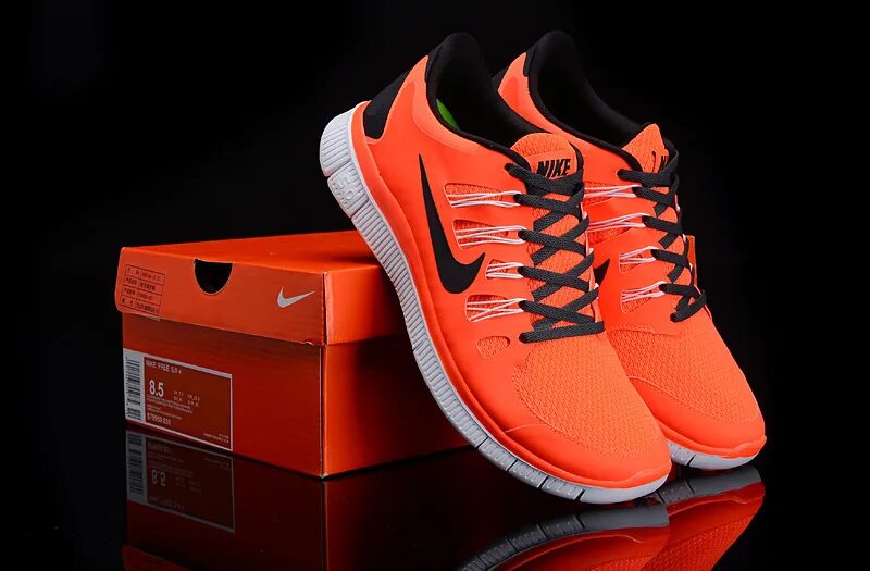 Nike оранжевые кроссовки 2023. Кроссовки найк черно оранжевые мужские. Nike 5.0. Кроссовки nike оранжевый