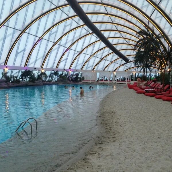 Хан шатыр аквапарк. Хан шатыр бассейн. Хан шатыр пляж. Хан шатыр астана пляж. Хан шатыр астана пляж.