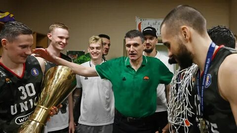 Тренер бойцовского клуба
