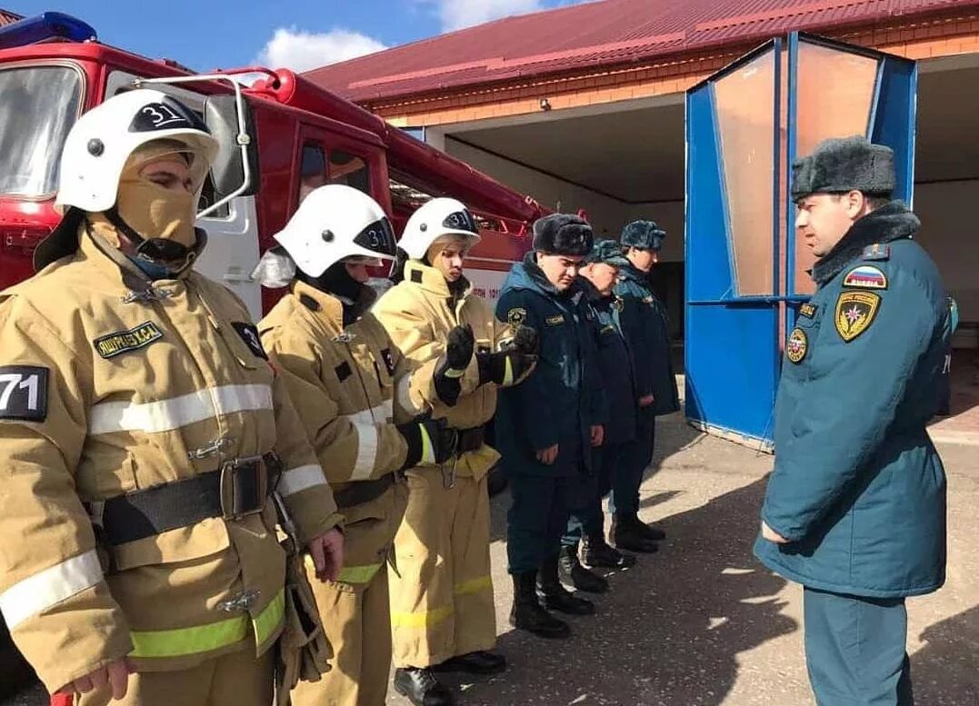 Пожарное подразделение. Подразделения пожарной охраны. Пожарное подразделение МЧС. Служба пожарной охраны.