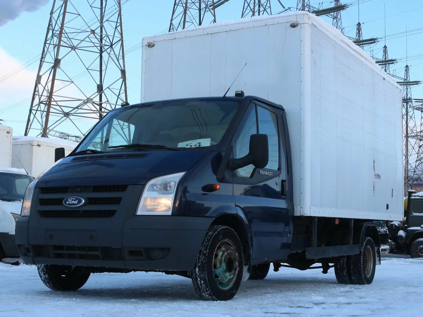 Авито легкий коммерческий. Ford Transit грузовой. Форд Транзит 3,5 т фургон. Форд Транзит промтоварный фургон. Форд Транзит 3 тонны.