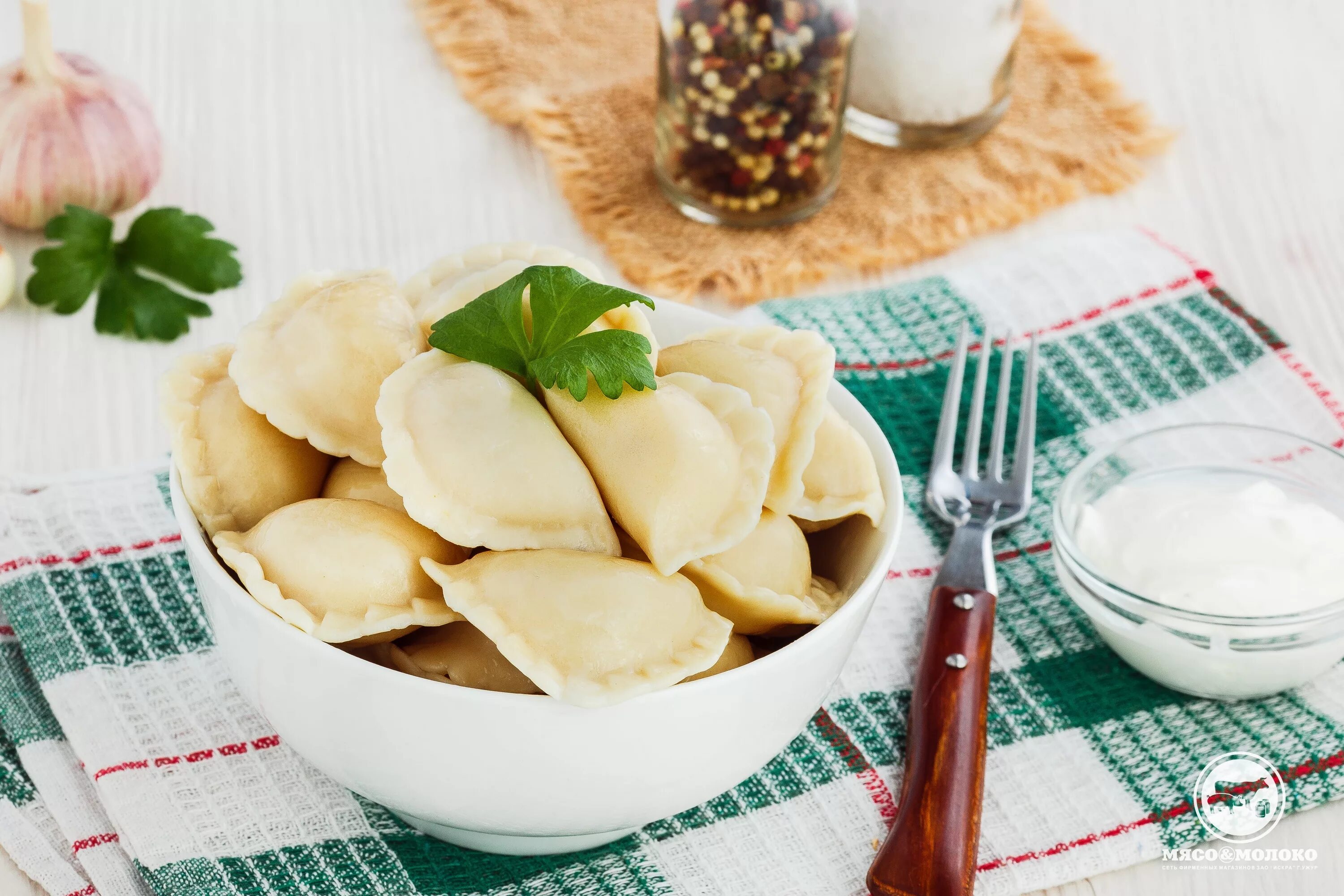 Вареники с капустой и салом. Вареники. Вареники с картофелем. Вареники с мясом. Вареники готовые.