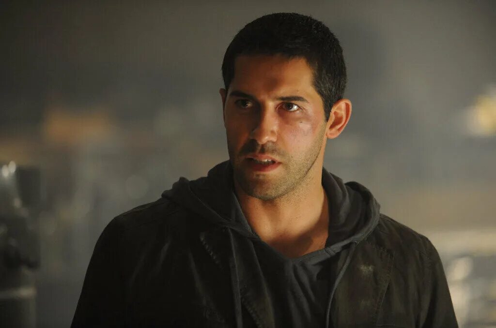 Э́нтони дэвид (тони) скотт. Харжин скорт. Волчонок скотт макколл оборотень альфа. То ни скот. Тони скотт.