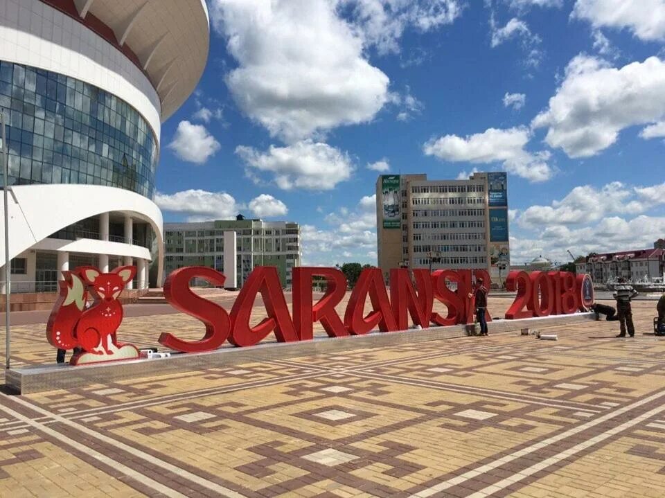 Город Саранск Республика Мордовия центр. Площадь тысячелетия Саранск. Республика Мордовия, Саранск, улица Фридриха Энгельса. Саранск красивые места. Город саранск отзывы