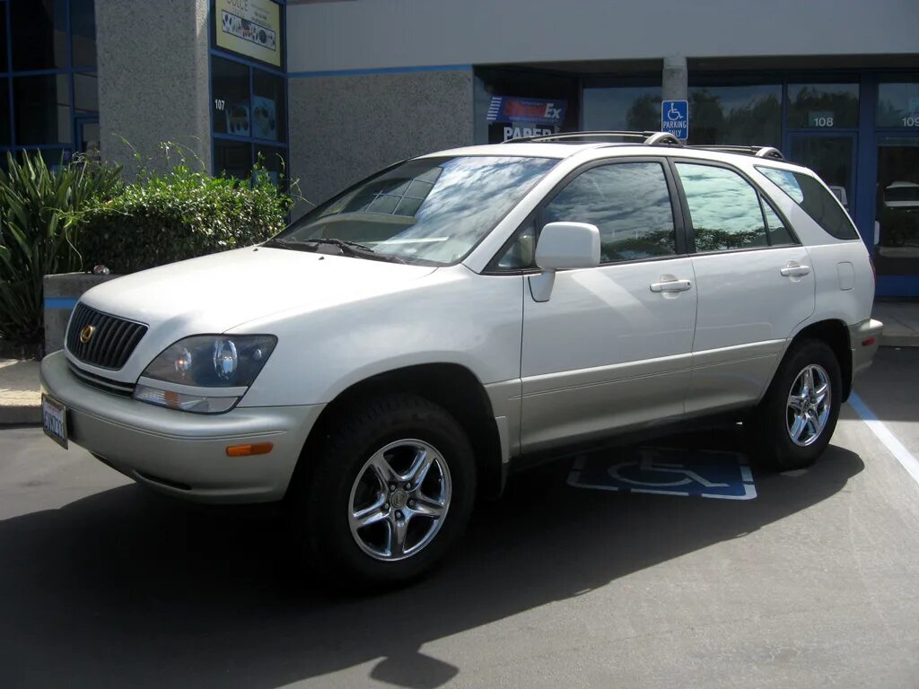 Лексус рх 2000 года. Lexus RX 2000. Rx300 2000. Лексус rx300. Лексус РХ 300.