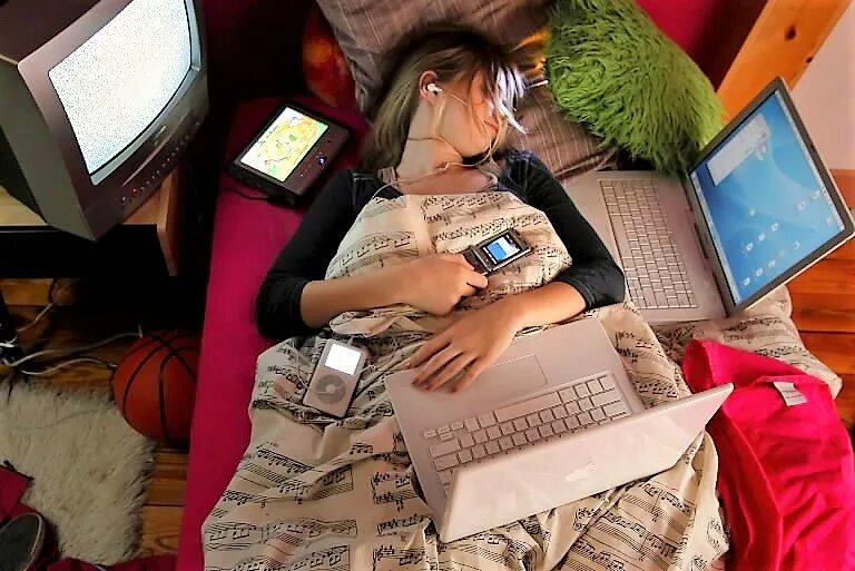 Плохой стресс. Коуб бессонница. Занятая женщина. Шутки про интернет. Insomnia 2.