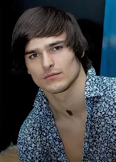 Андреяконстантинователеыонизгруппытеремпозвонить. Актер ютуб. Мирошников актер. Мирошников актер. Мирошников актер.