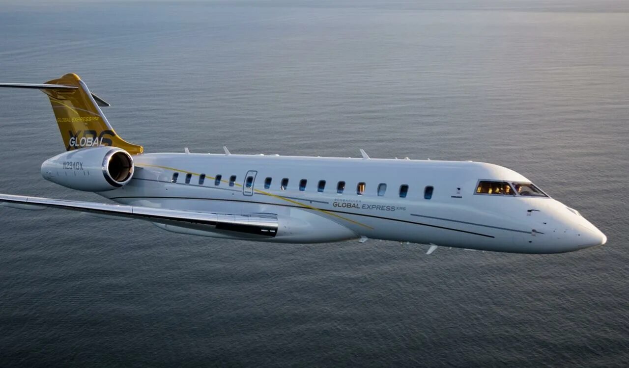 Global express. Самолёт bombardier global express xrs. bombardier global 6000. bombardier global 5000. bombardier global 8000.