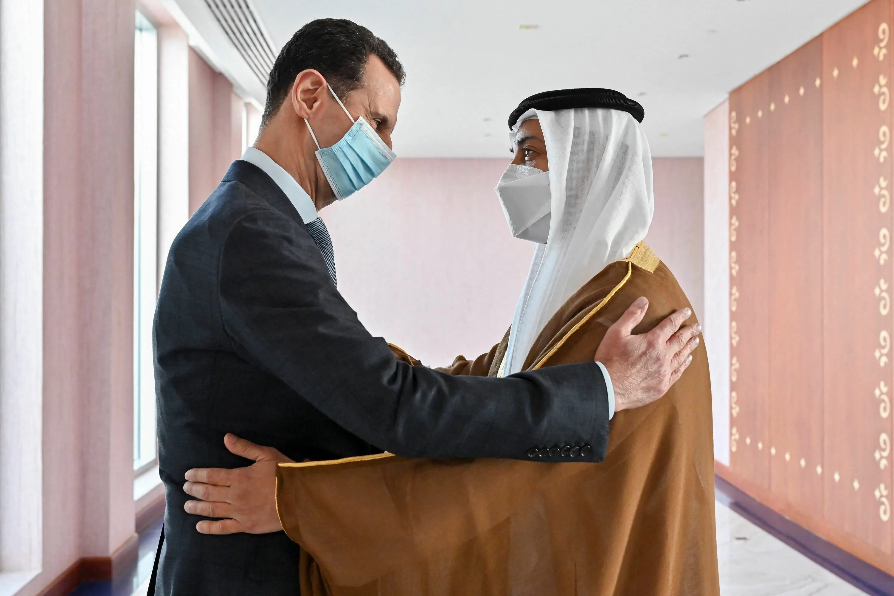 Иран арабские эмираты. Башар Асад 2022. Наследный принц Абу Даби. Башар Асад в ОАЭ. Наследный принц Абу-Даби Мухаммед.