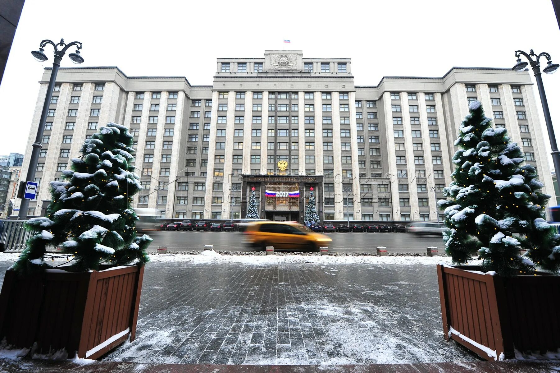 Здание госдумы в москве фото Разработанный при участии ЛДПР законопроект об отсрочке для многодетных отцов вн