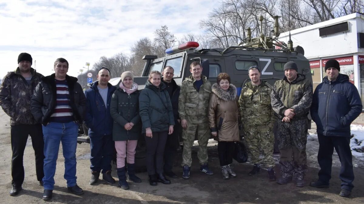 Группа помощи военным. Волонтеры в военной части Лисках. Волонтерские группы помощи военным. Лискинский район беженцы. Лиски гуманитарка.