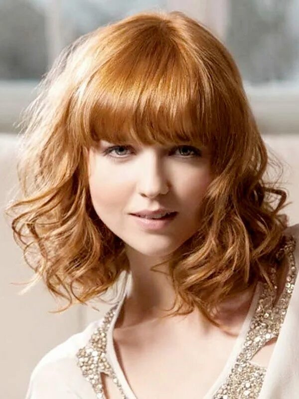 стрижки с челкой рыжие. каре с челкой рыжие волосы. стрижки с челкой рыжие. стрижка на рыжие волосы с челкой. рыжие короткие волосы с челкой.