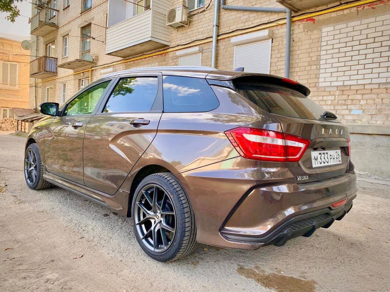 Диски на весту св кросс 17 тюнинг теперь мы на Vossen CVT Lada Vesta SW Cross, 1,8 л, 2018 года колёсные диски D