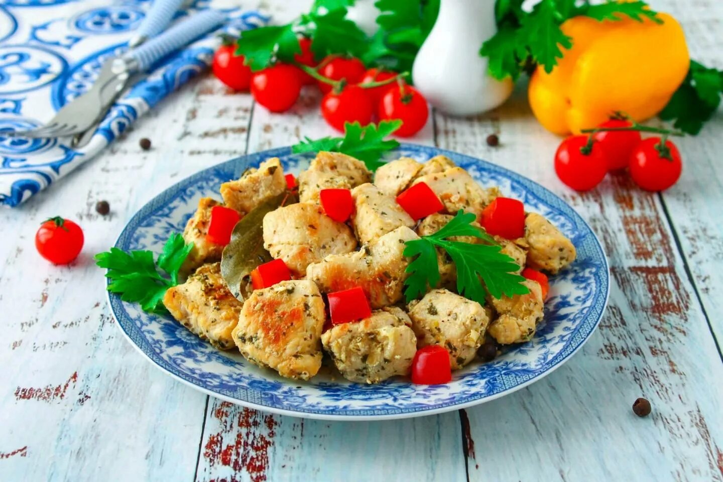 Филе индейки тушеное с овощами. Филе индейки тушеное.