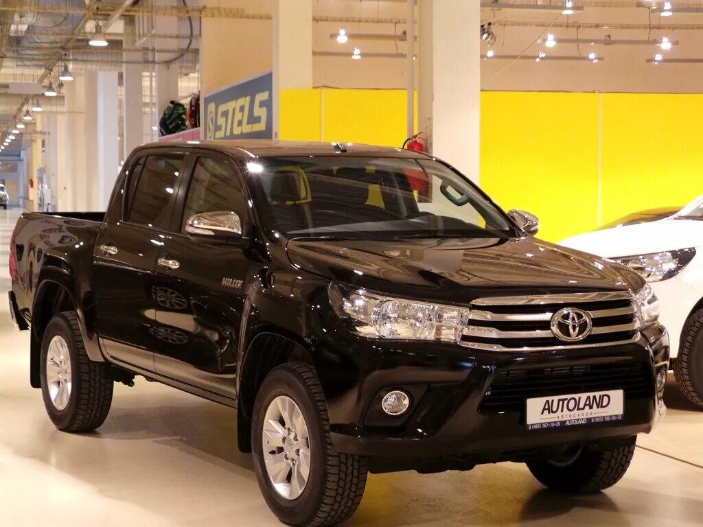 Toyota Hilux 2015. Тойота пикап Хайлюкс 2015. Toyota Hilux 2015 20”. Toyota Hilux 2015 черный. Тойота хайлюкс цена новый комплектация