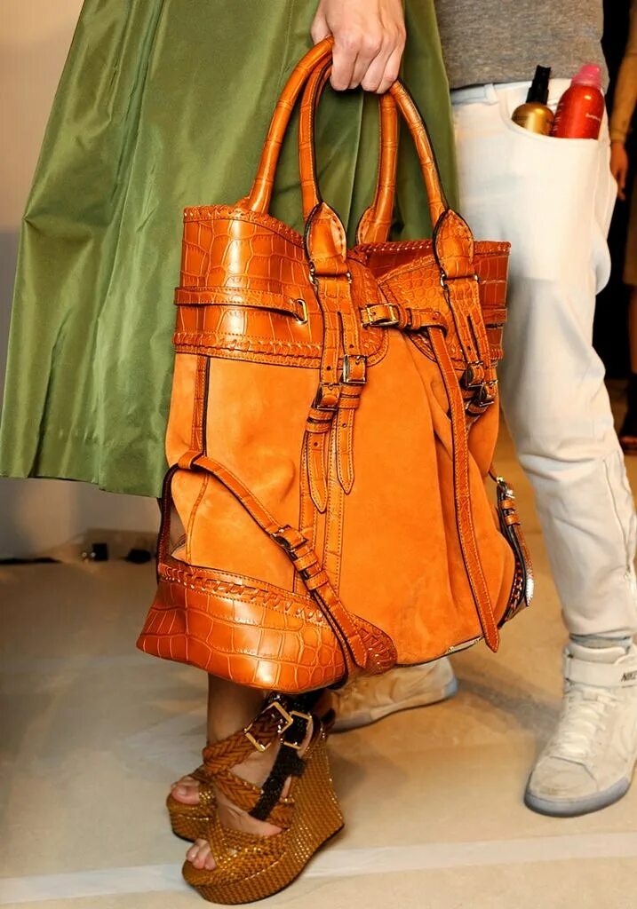 Сумка Burberry Prorsum. Burberry Prorsum Bag 2012. Burberry Prorsum обувь. Сумки с показа Burberry 2011 2012. Show bags