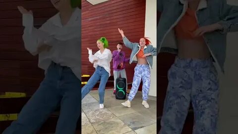 Посмотрите выпуск шоу контакты с янгером