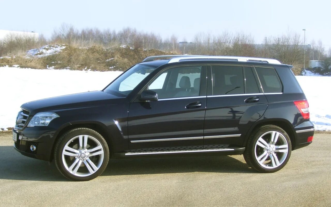 Куплю мерседес 220 дизель. Мерседес GLK 220. GLK 220 r18. Мерседес Бенц ГЛК 220 СДИ 4 матик чёрный. Мерседес GLK 220 2016 года.