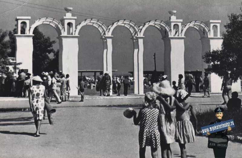 Анапа ретро фото 60-80-ые года, гостиницы, старые санатории, улицы и люди.