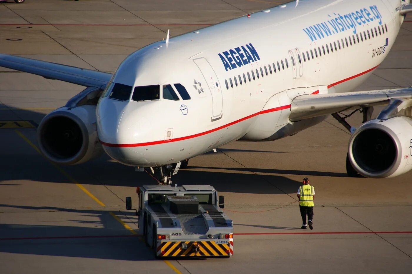 Эгейские авиалинии. Аегеан эйрлайнс. греческие авиалинии aegean airlines. аэрофлот aegean airlines. самолет в грецию aegean.