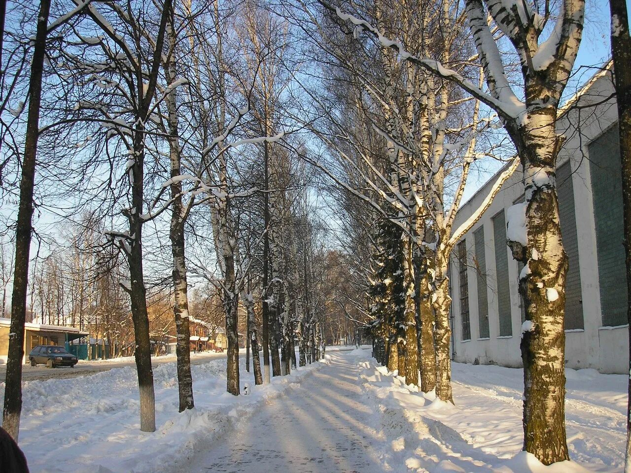 Белая холуница вк. Белая Холуница природа. Площадь города белая Холуница. Белая Холуница Кировская область. Белая Холуница больница.