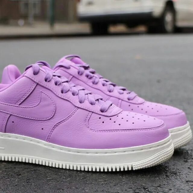 Лавандовые Nike Air Force. Найк АИР Форс фиолетовые. Найк АИР Форс 1 фиолетовые. Nike Air Force 1 сиреневые. Сиреневые найки