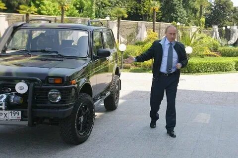 Дедушке подарили ниву