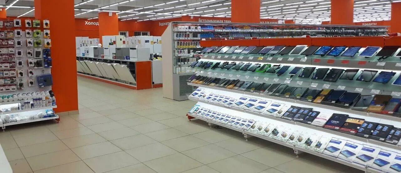 Магазин бытовой техники в брянске днс. Днс можга. Днс бежица. Самсунг днс. Смартфон dns s5701.