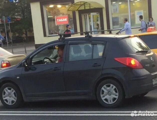 Nissan tiida багажник на крышу. Nissan tiida багажник на крышу. Багажник на ниссан тиида. Nissan tiida багажник на крышу. Багажник на крышу ниссан тиида.