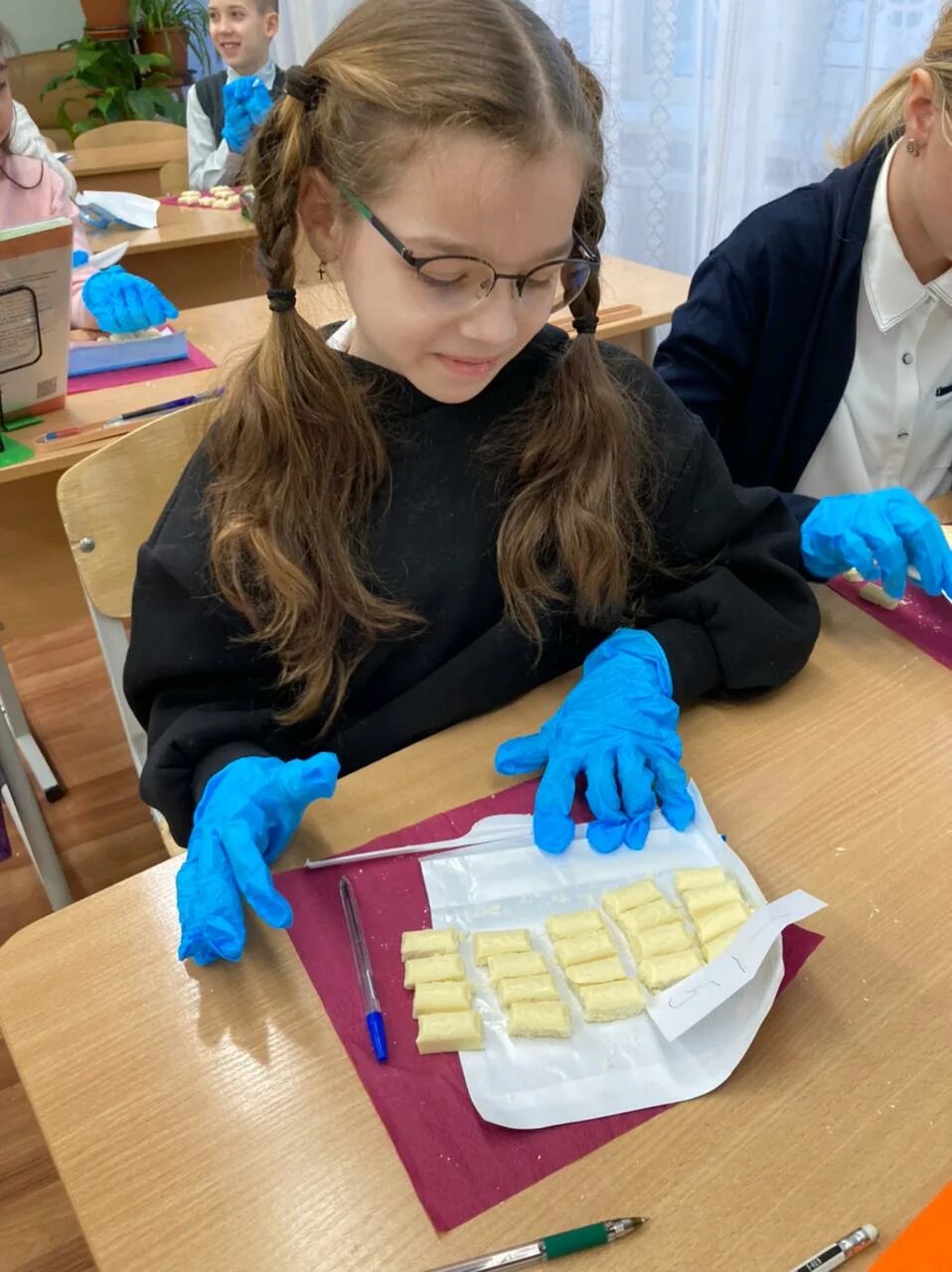 Конфликт учителя и ученика. Необычные уроки в начальной школе. Странный урок. Необычный урок фото. Классный учитель.