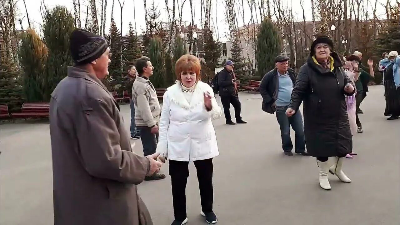 Горький апрель