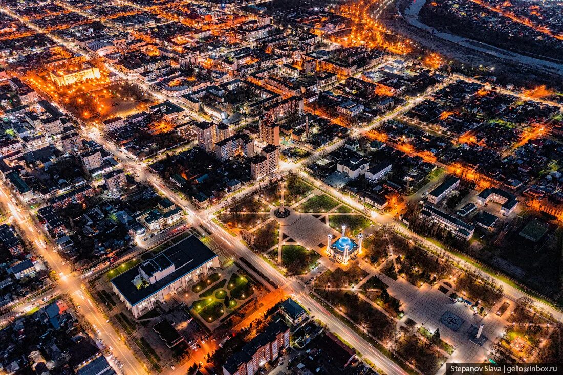Мечеть адыгея майкоп. Майкоп х. Майкоп центр города. Майкоп центр города. Столица майкоп.
