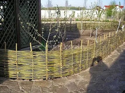 Плетеный забор из ивы своими руками