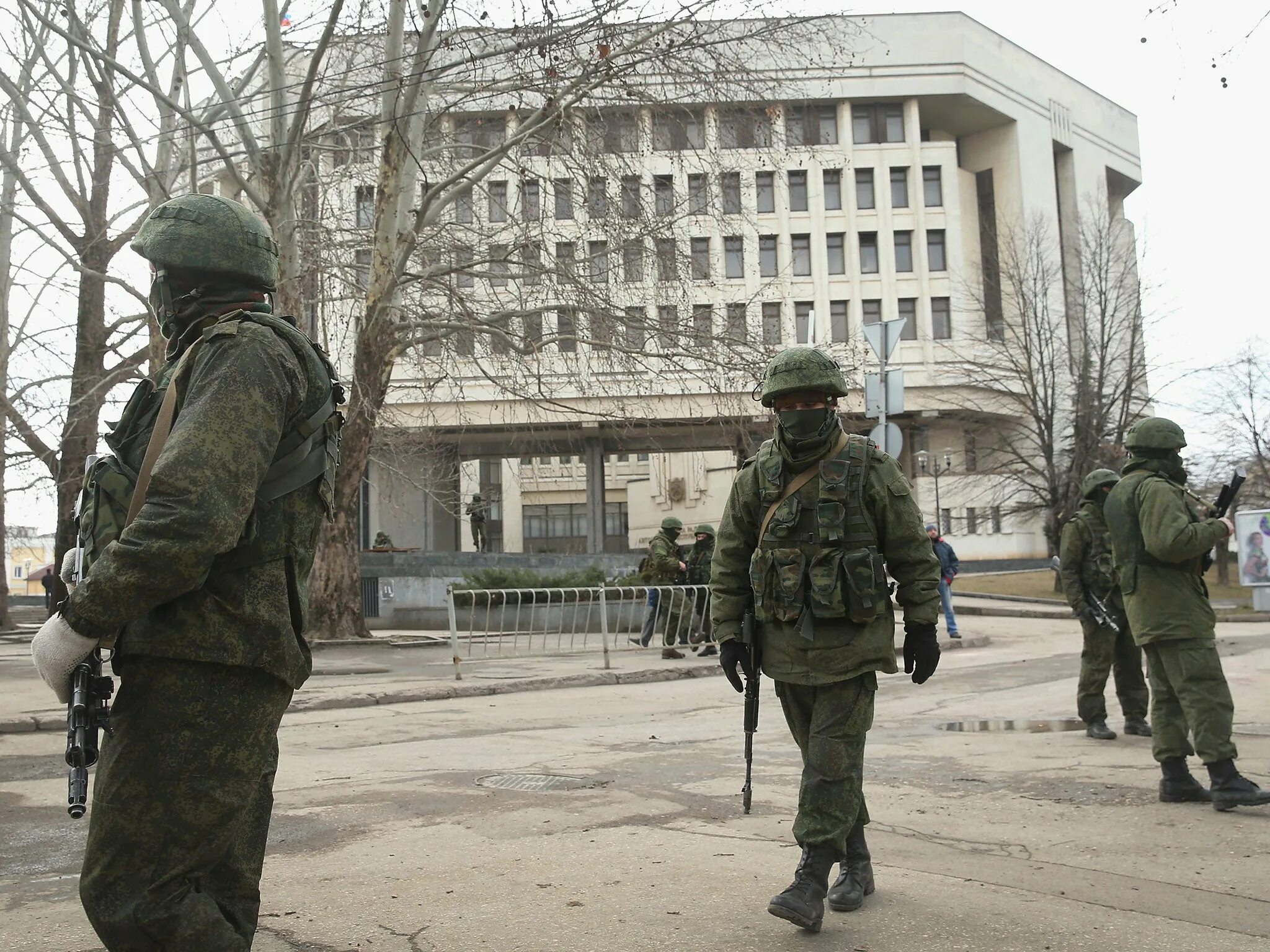 Вежливые люди в Крыму 2014. Захват Крыма. Взятие Крыма 2014. Захват Крыма вежливыми людьми. Захват крымской