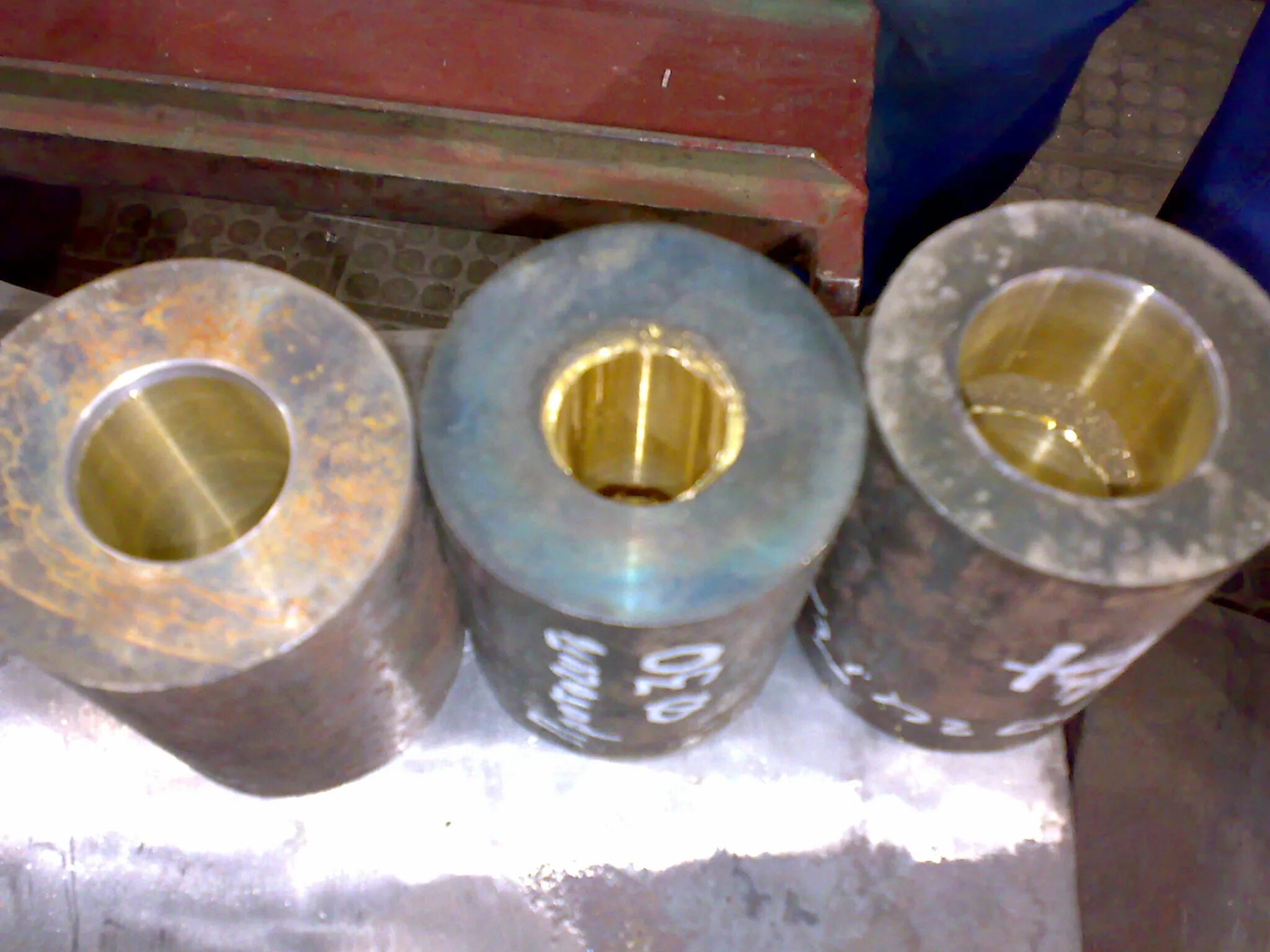 Антик порошковая краска антик серебро темное. Шайбы из бериллиевой бронзы. Напыление бронзой. Наплавка лопаток. Краска порошковая золотая металлик глянцевая s020g09290 20 кг.