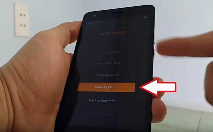 Не включается телефон редми 9 что делать. Xiaomi не включается. Экран включения ксяоми. Редми 9 кнопка сброса. Redmi кнопка перезагрузки.