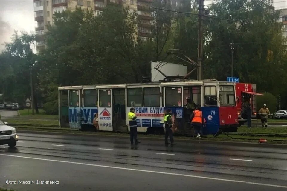 Каким цветом горел маршрут под номером 19. Маршрут трамвая 4 Череповец. Авария трамваев в Череповце. Трамвай Череповец во дворе. Появление трамвайных путей на проспекте Победы в Череповце.