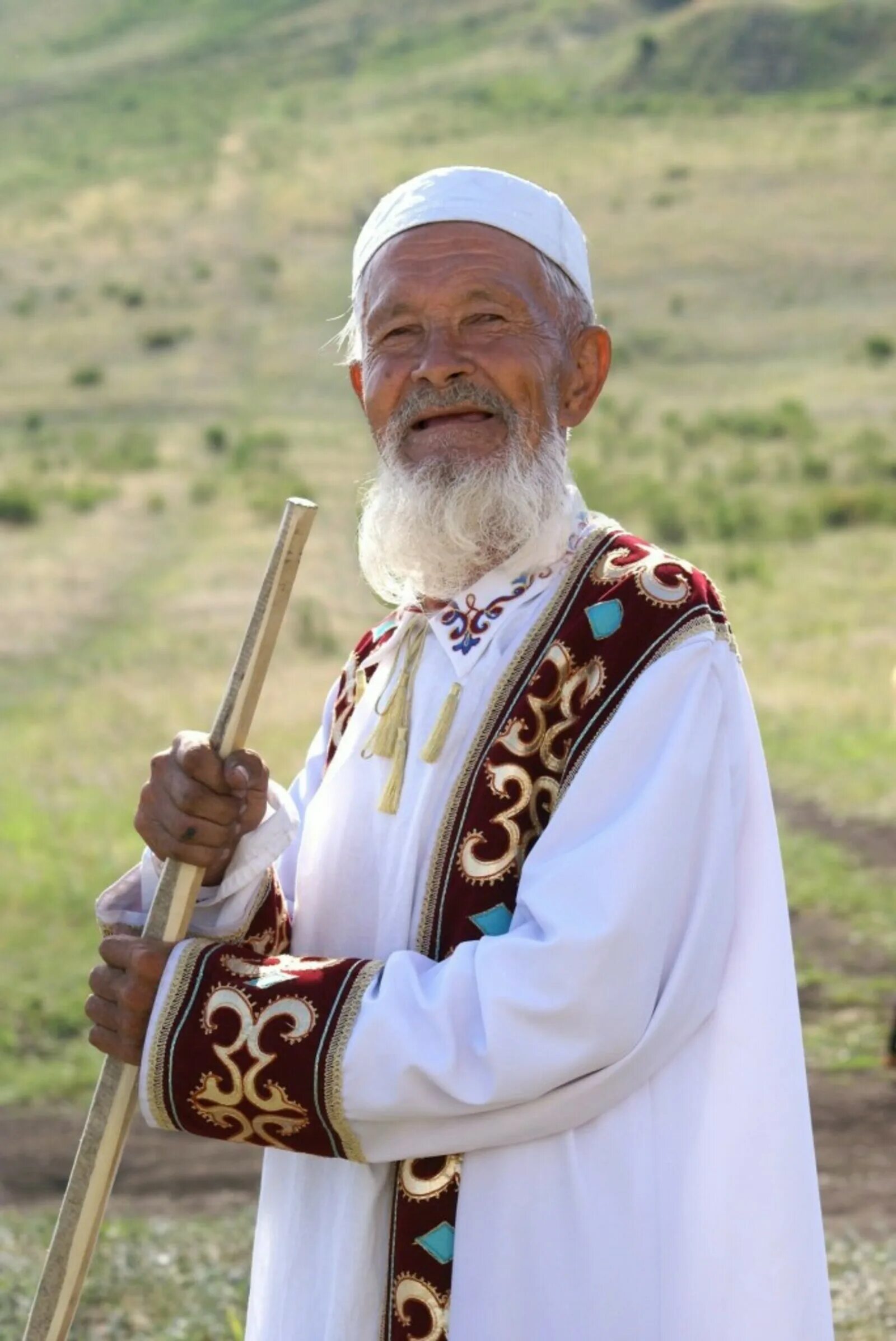 Седой казах. Аксакал башкир. Аксакал карачаевец. Старик башкир. Старик казах.