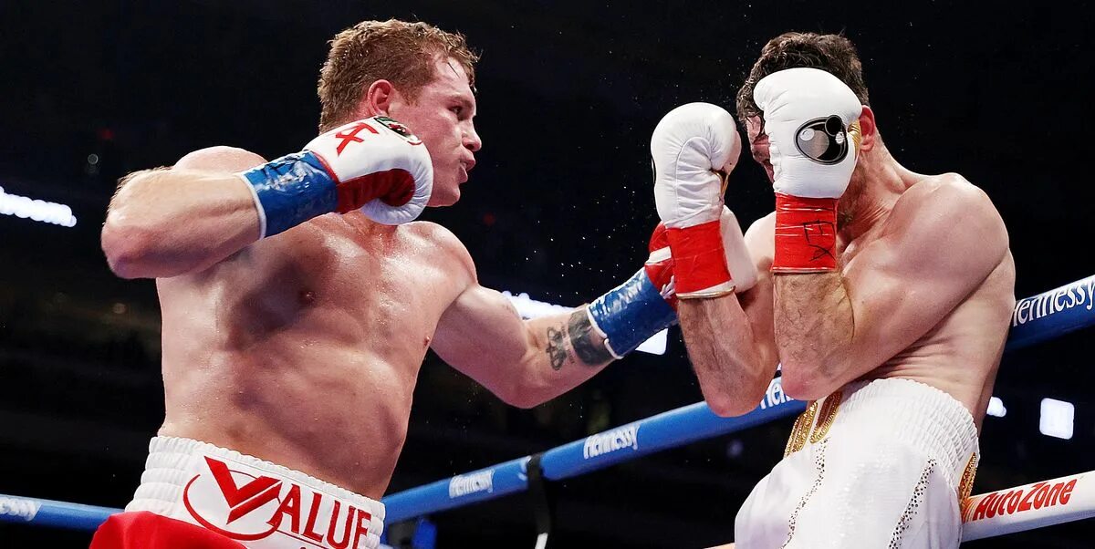 Канело сколько боев. Сауль канело альварес стиль. Дмитрий бивол сауль альварес. Сандерс боксер канело. Сауль альварес головкин.