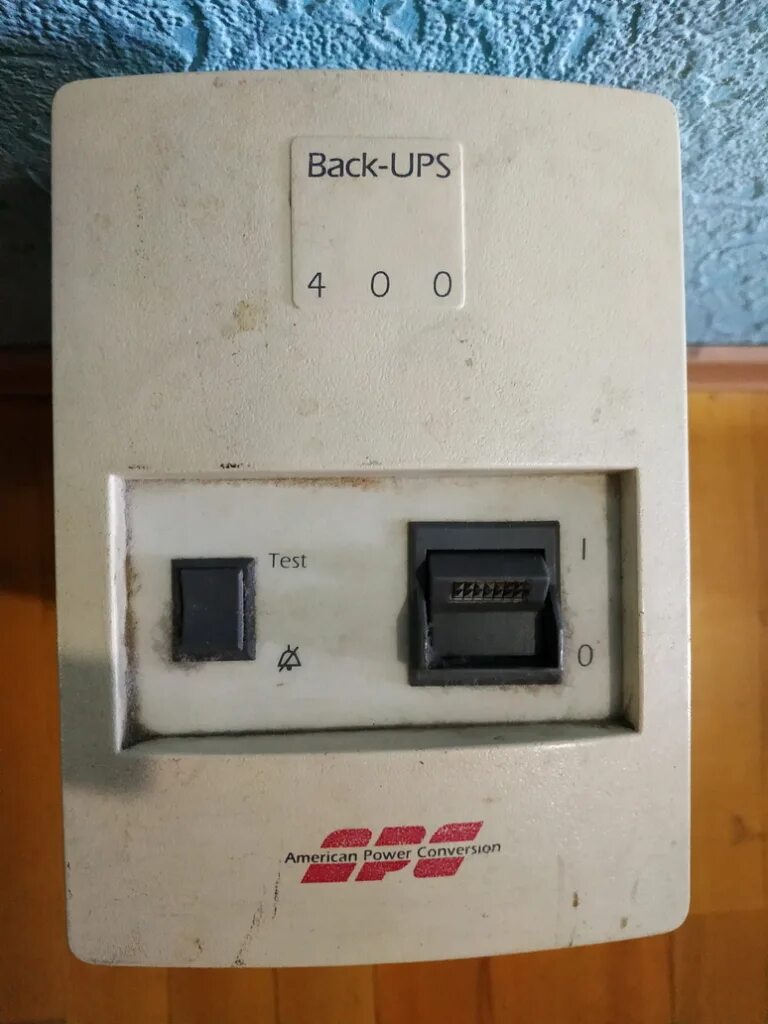 APC back-ups 400. APC back-ups 400 старый. APC back-ups 400is. Источник бесперебойного питания APC back ups 400. Back ups 400