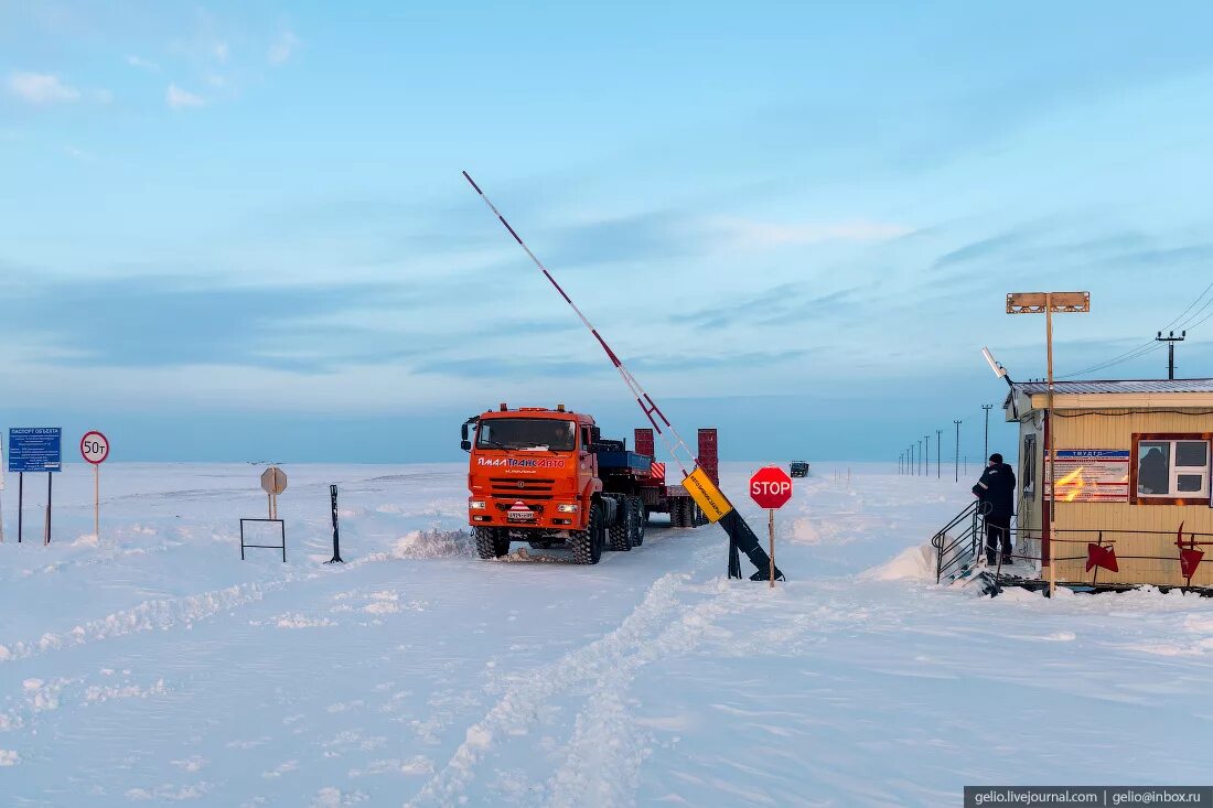 Устройства на работу на крайнем севере. Нефтяники на севере. Куст газовых скважин бованенково. Устройства на работу на крайнем севере. Устройства на работу на крайнем севере.